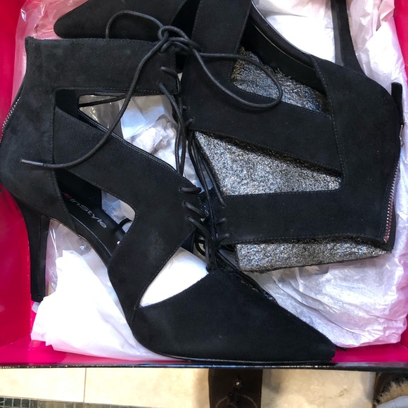New suede Nine West booties - Picture 2 of 5